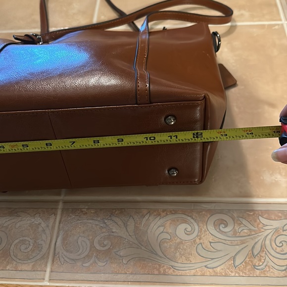 NWT Vegan Leather Shoulder Bag - Picture 7 of 12